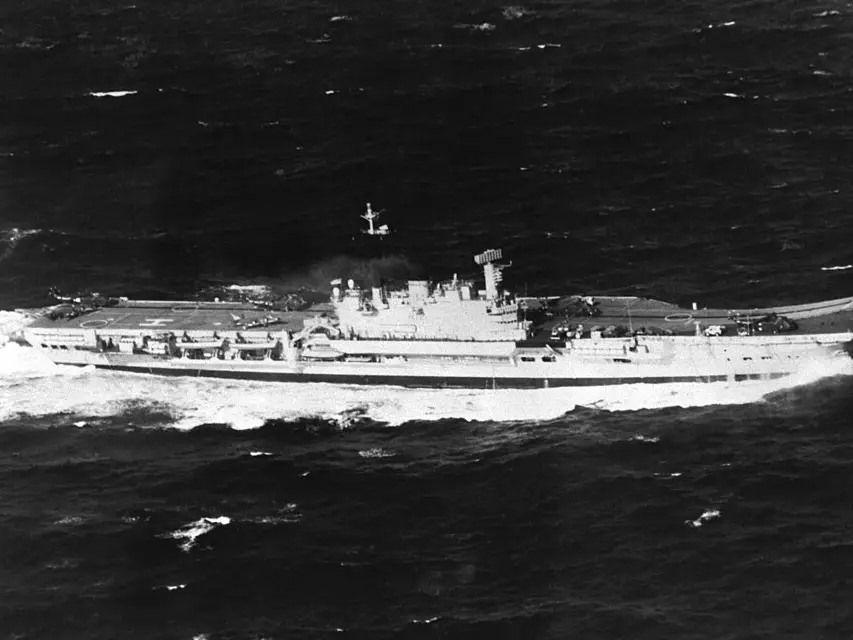 Britská letadlová loď HMS Hermes
