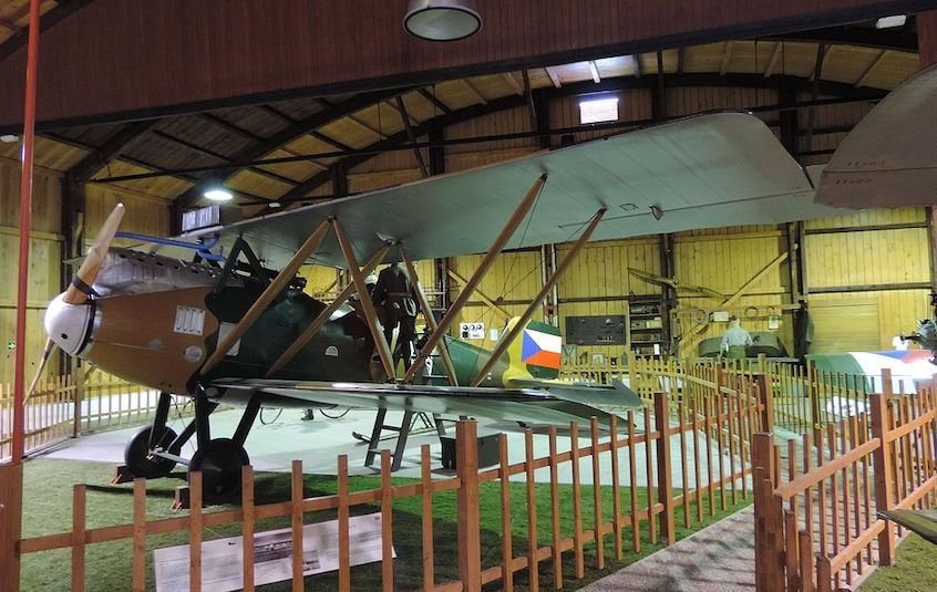 letoun ve vojenském muzeu