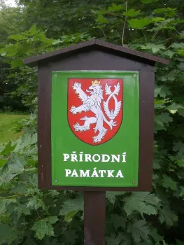 Tabule označující přírodní památky